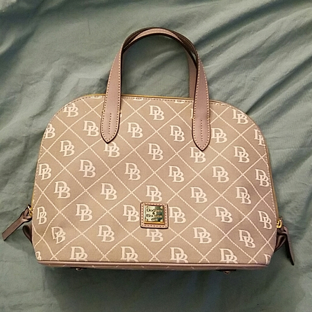 Dooney and Bourke Maxi Quilt Zip Zip
